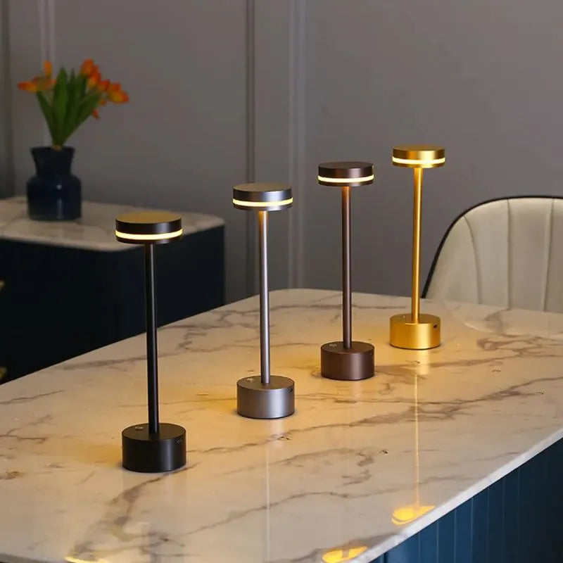 Lunaris Tischlampe | Wiederaufladbare LED Designlampe dimmbar mit Touch