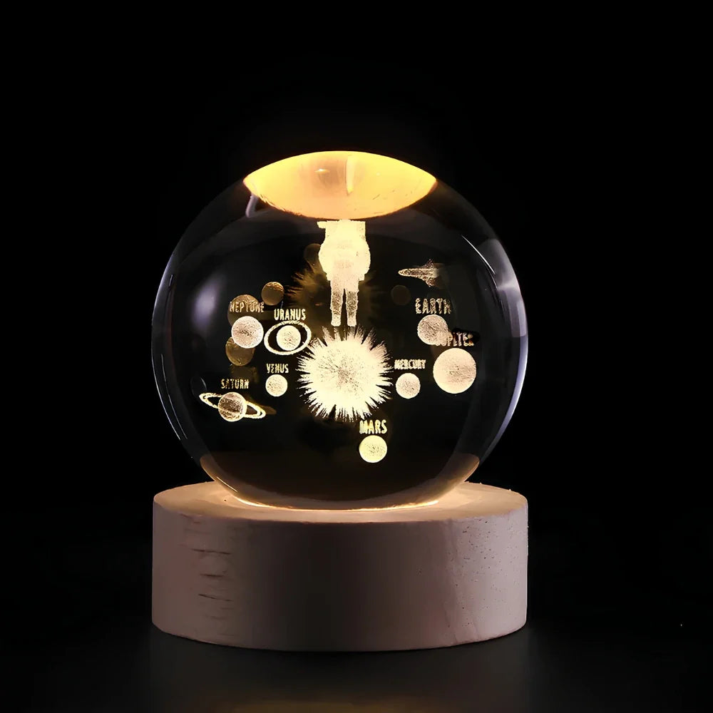 Celestara Kristall Lampe | 3D Planetenlampe mit LED & Holzsockel