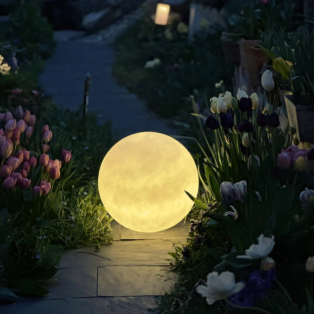 LunaGlow Gartenleuchte | Solar LED Mondlampe mit Farbwechsel & USB Ladefunktion