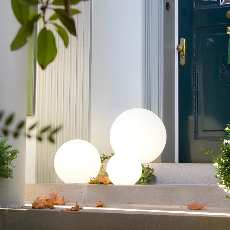 LunaSphere Gartenleuchte | LED Kugel Licht mit Farbwechsel & Fernbedienung