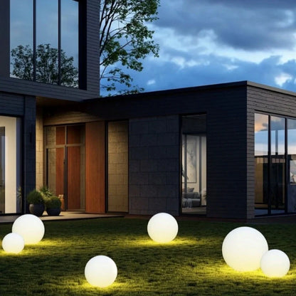 LunaSphere Gartenleuchte | LED Kugel Licht mit Farbwechsel & Fernbedienung