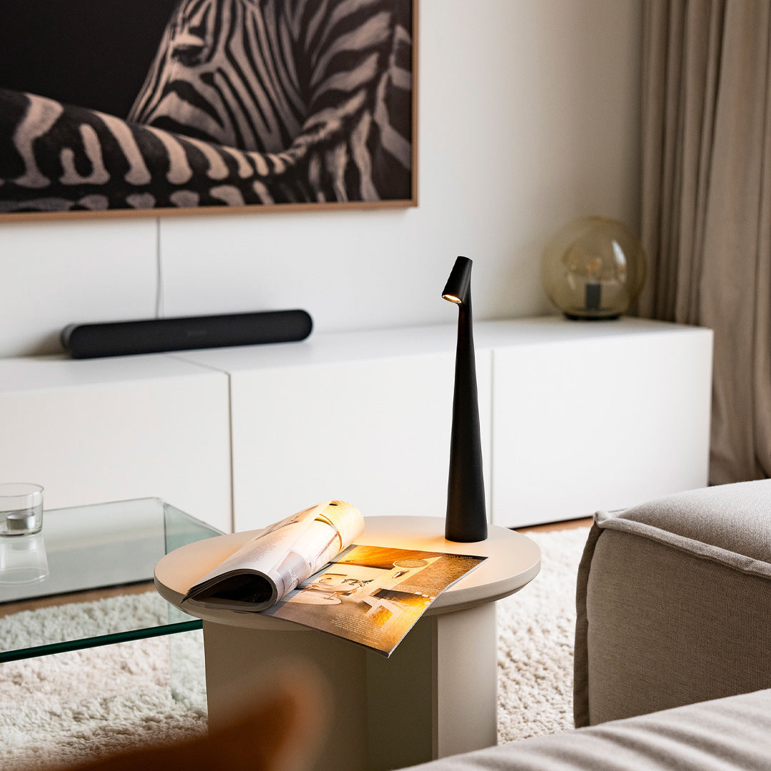 Auralive Tischlampe | Kabellose LED Lampe aus Aluminium dimmbar