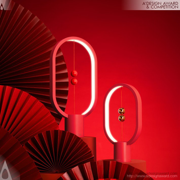 Levima Tischlampe | Magnetische Balance LED Lampe mit Schwebeeffekt & warmem Licht