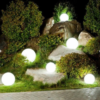 LunaSphere Gartenleuchte | LED Kugel Licht mit Farbwechsel & Fernbedienung
