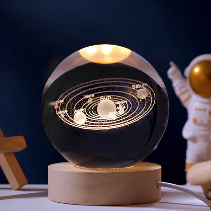Celestara Kristall Lampe | 3D Planetenlampe mit LED & Holzsockel