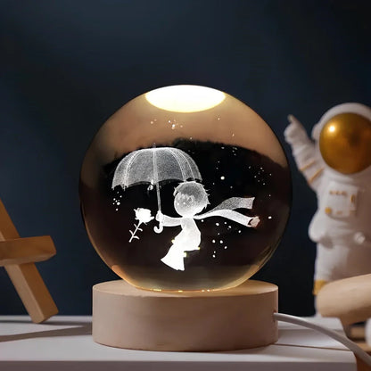 Celestara Kristall Lampe | 3D Planetenlampe mit LED & Holzsockel
