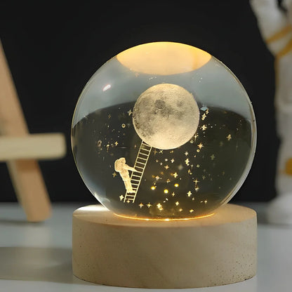 Celestara Kristall Lampe | 3D Planetenlampe mit LED & Holzsockel