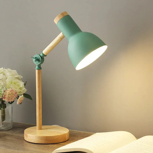 Nordvue Holzlampe | Verstellbare Schreibtischlampe im skandinavischen Design