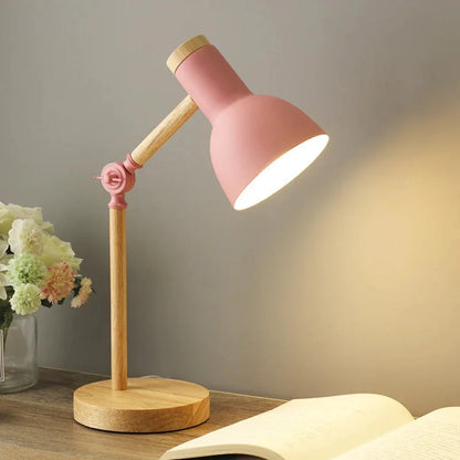 Nordvue Holzlampe | Verstellbare Schreibtischlampe im skandinavischen Design