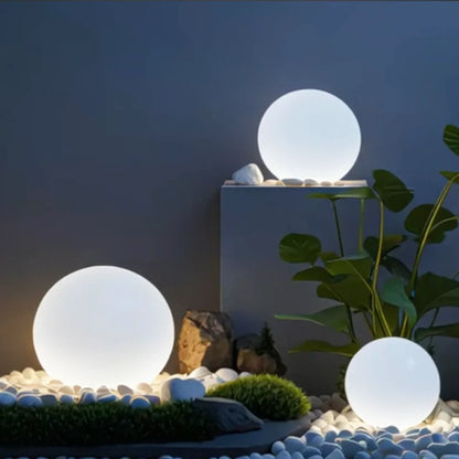 LunaSphere Gartenleuchte | LED Kugel Licht mit Farbwechsel & Fernbedienung