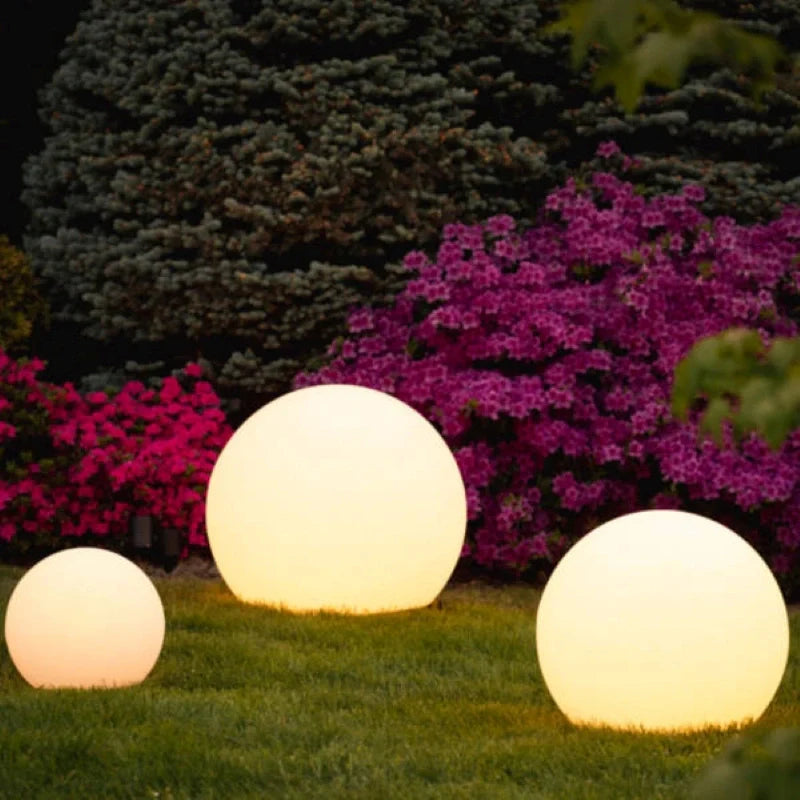 LunaSphere Gartenleuchte | LED Kugel Licht mit Farbwechsel & Fernbedienung