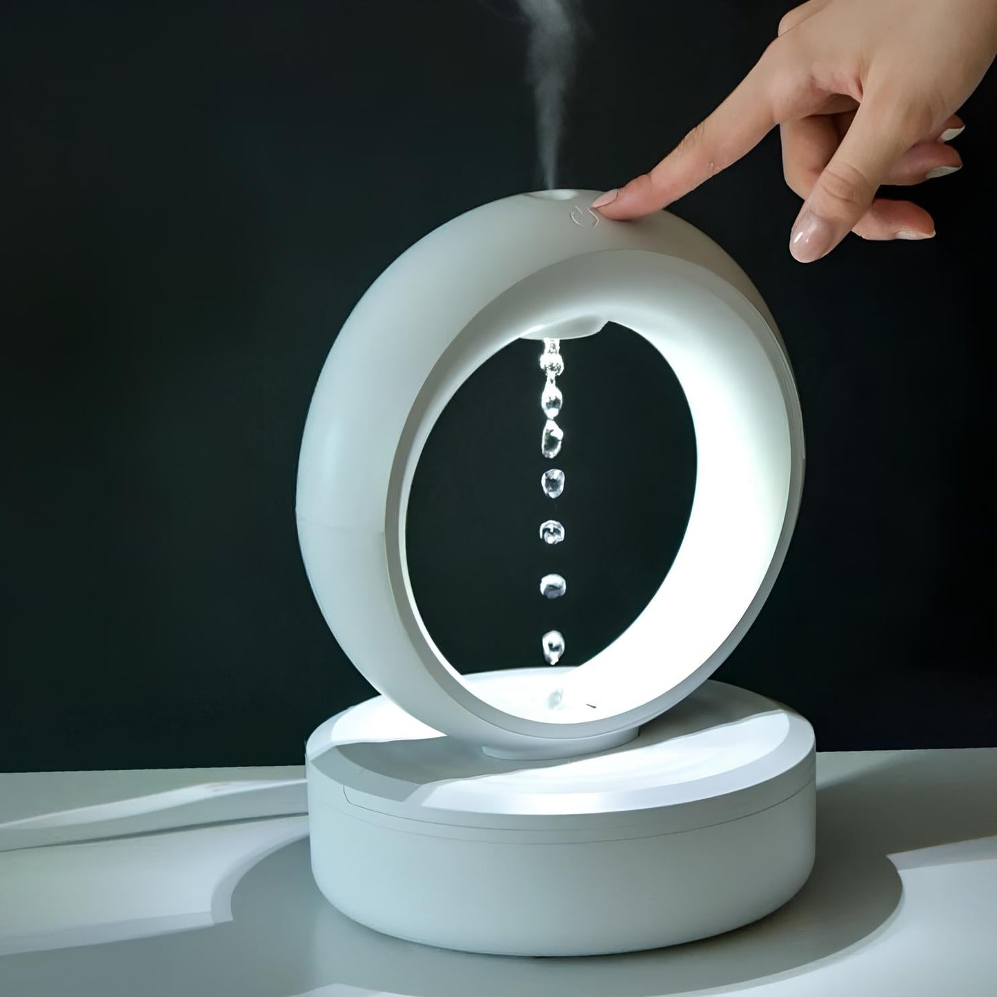 AeroMist Luftbefeuchter | Schwebender Aroma Diffusor mit LED Licht