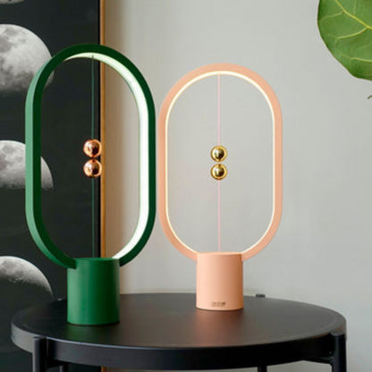 Levima Tischlampe | Magnetische Balance LED Lampe mit Schwebeeffekt & warmem Licht