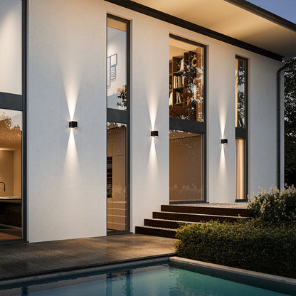 Applique Murale Kyroven | LED 6W 2700K Dimmable | IP54 Filaire / Batterie à Volets 4 Directions